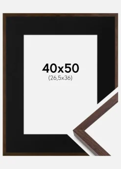 Ramme E-Line Valnød 40x50 cm - Passepartout Sort 27,5x37 cm