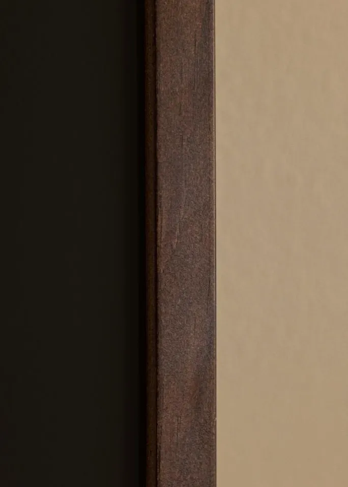 Ramme E-Line Valnød 30x40 cm - Passepartout Sort 21x30 cm