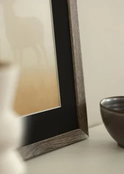 Ramme Fiorito Valnød 40x50 cm - Passepartout Sort 27x35 cm