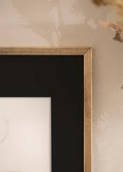 Ramme Galant Guld 40x50 cm - Passepartout Sort 27,5x37 cm