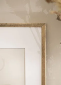 Ramme Galant Guld 40x50 cm - Passepartout Hvid 28x35 cm