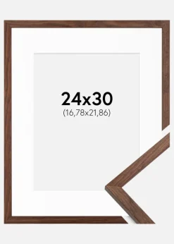 Ramme Galant Valnød 24x30 cm - Passepartout Hvid 7x9 inches