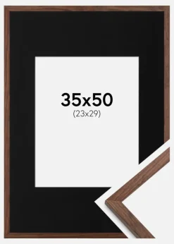Ramme Galant Valnød 35x50 cm - Passepartout Sort 24x30 cm