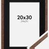 Ramme Galant Valnød 20x30 cm - Passepartout Sort 15x22 cm