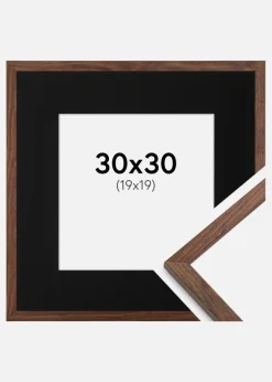 Ramme Galant Valnød 30x30 cm - Passepartout Sort 20x20 cm