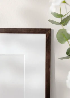 Ramme Galant Valnød 50x70 cm - Passepartout Hvid 42x59,4 cm (A2)