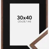 Ramme Galant Valnød 30x40 cm - Passepartout Sort 21x29,7 cm (A4)