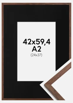 Ramme Galant Valnød 42x59,4 cm (A2) - Passepartout Sort 25x38 cm