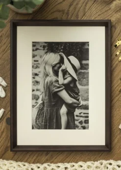 Ramme Globe Espresso 30x40 cm - Passepartout Hvid 21x29,7 cm (A4)