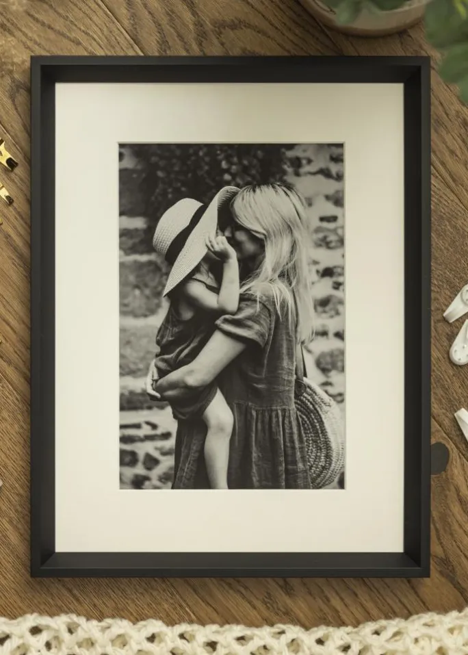 Ramme Globe Sort 60x90 cm - Passepartout Hvid 50x75 cm