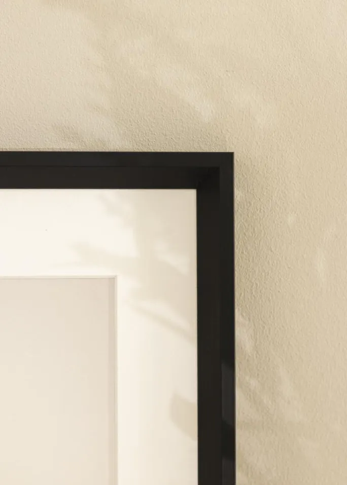 Ramme Globe Sort 50x70 cm - Passepartout Hvid 16x24 inches