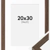 Ramme Hermes Valnød 20x30 cm - Passepartout Hvid 15x22 cm
