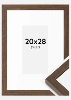 Ramme Hermes Valnød 20x28 cm - Passepartout Hvid 10x18 cm