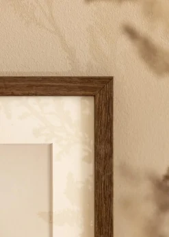 Ramme Hermes Valnød 20x30 cm - Passepartout Hvid 10x20 cm