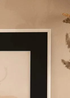 Ramme New Lifestyle Hvid 60x90 cm - Passepartout Sort 50x80 cm