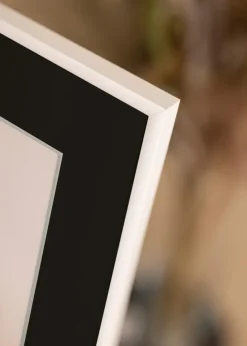 Ramme New Lifestyle Hvid 40x50 cm - Passepartout Sort 27,5x37 cm