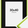 Ramme New Lifestyle May Green 30x40 cm - Passepartout Sort 21x30 cm