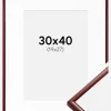 Ramme New Lifestyle Mørkerød 30x40 cm - Passepartout Hvid 20x28 cm