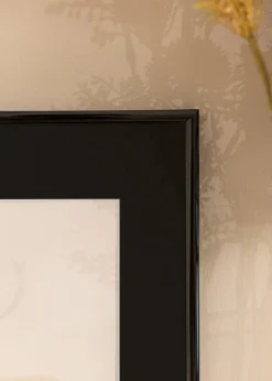 Ramme New Lifestyle Sort 24x30 cm - Passepartout Sort 18x24 cm