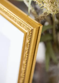 Ramme Ornate Guld 40x50 cm - Passepartout Hvid 28x35 cm