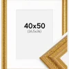 Ramme Ornate Guld 40x50 cm - Passepartout Hvid 27,5x37 cm