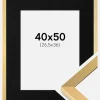 Ramme Selection Guld 40x50 cm - Passepartout Sort 27,5x37 cm