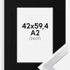 Ramme Selection Sølv 42x59,4 cm (A2) - Passepartout Sort 25x38 cm