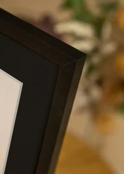 Ramme Selection Sort 60x90 cm - Passepartout Sort 40x70 cm