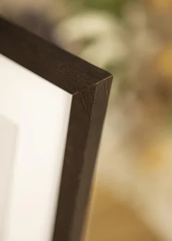 Ramme Selection Valnød 40x50 cm - Passepartout Hvid 27x35 cm