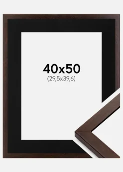 Ramme Selection Valnød 40x50 cm - Passepartout Sort 12x16 inches