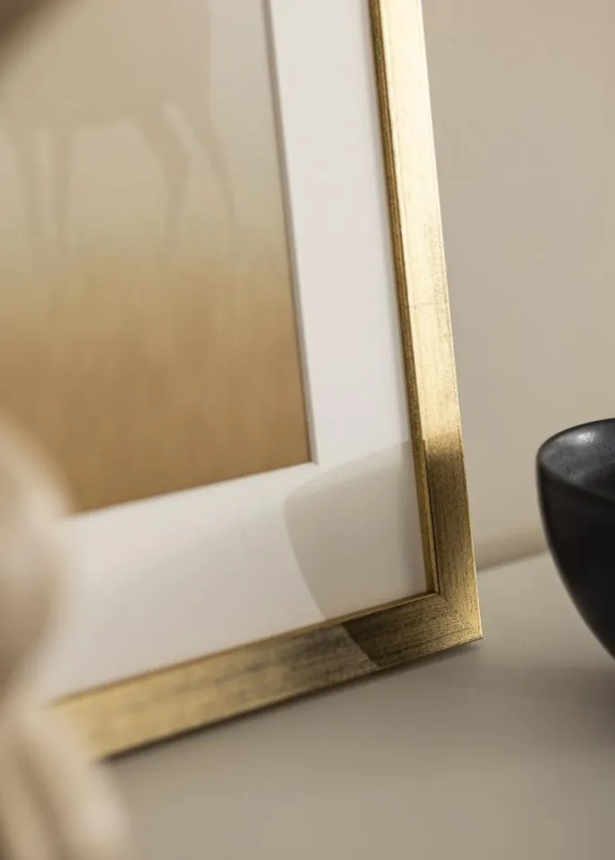 Ramme Stilren Guld 50x60 cm - Passepartout Hvid 35x45 cm