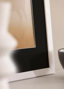 Ramme Stilren Hvid 20x25 cm - Passepartout Sort 15x20 cm