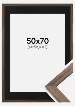 Ramme Stilren Valnød 50x70 cm - Passepartout Sort 42x59,4 cm (A2)