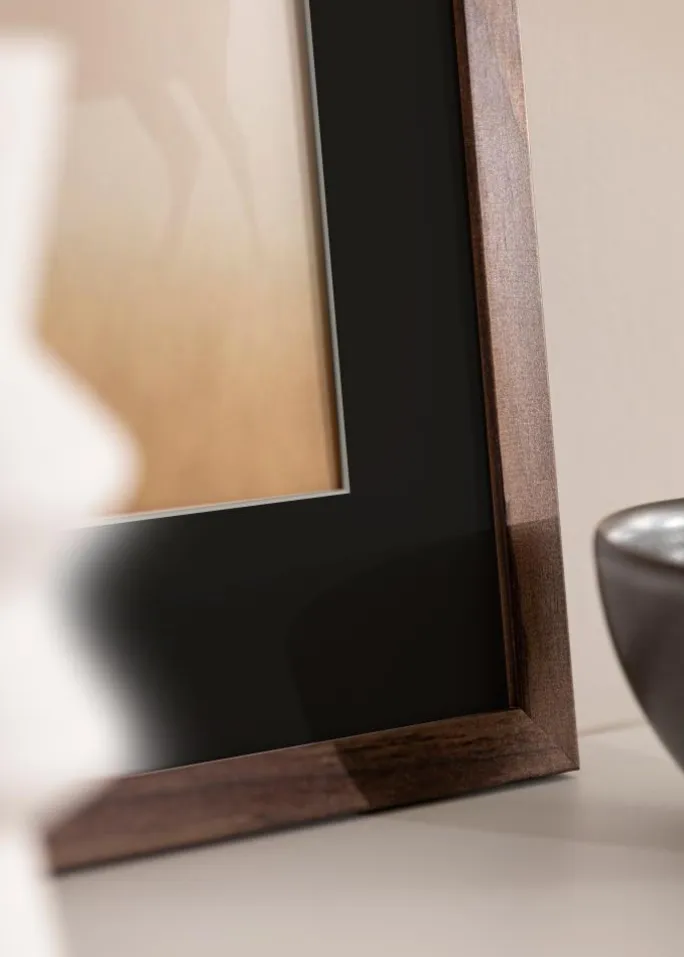 Ramme Stilren Valnød 40x40 cm - Passepartout Sort 25x25 cm