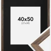 Ramme Stilren Valnød 40x50 cm - Passepartout Sort 28x35 cm