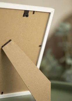 Ramme Trendy Hvid 18x24 cm - Passepartout Sort 13x17 cm