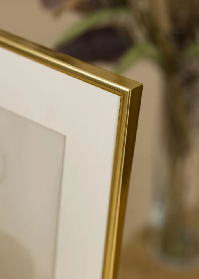 Ramme Victoria Guld 40x50 cm - Passepartout Hvid 27x35 cm