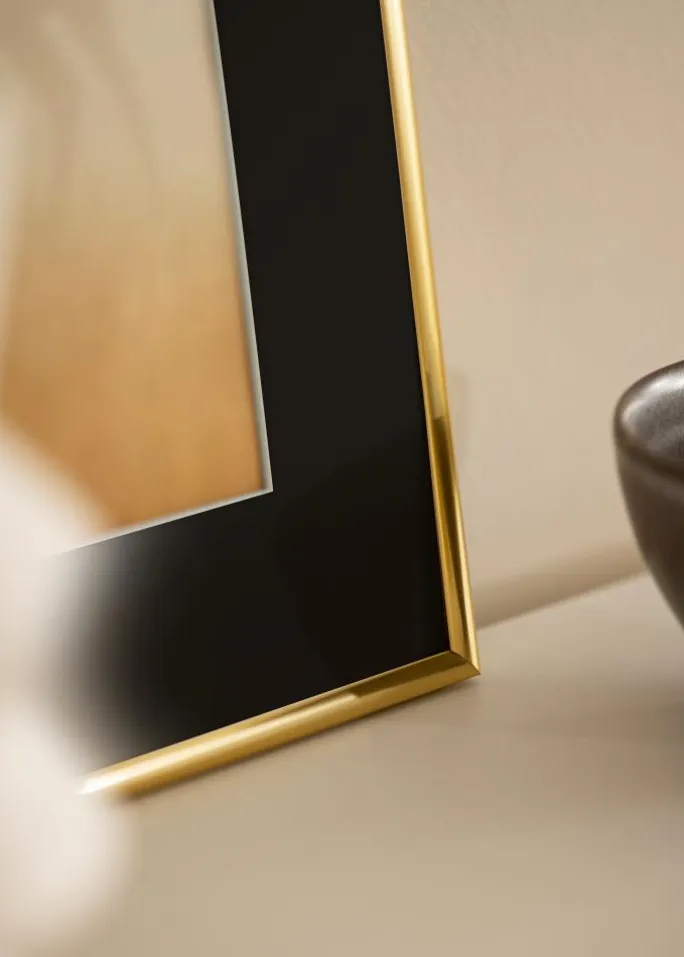 Ramme Victoria Guld 30x40 cm - Passepartout Sort 21x30 cm