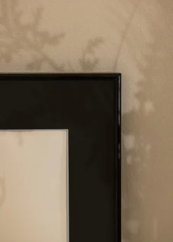 Ramme Visby Hvid 50x70 cm - Passepartout Sort 42x59,4 cm (A2)