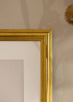 Ramme Västkusten Guld 30x40 cm - Passepartout Hvid 20x30 cm