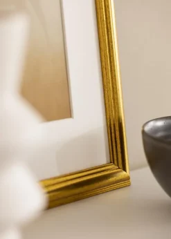 Ramme Västkusten Guld 60x75 cm - Passepartout Hvid 48x66 cm